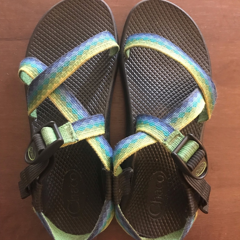 Chacos Size 6